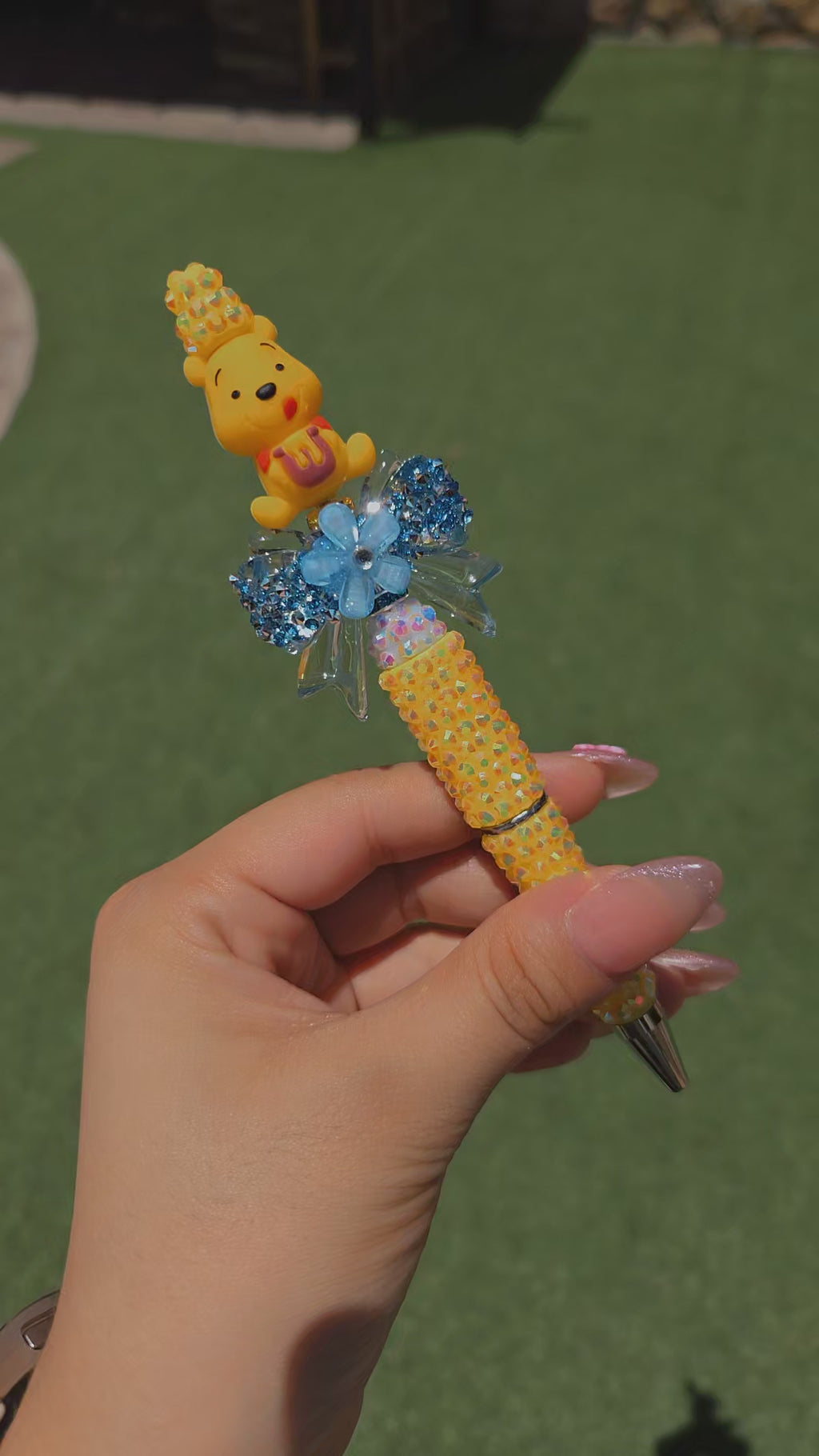 Winnie the Pooh Beaded Rhinestone Pen 🍯💛