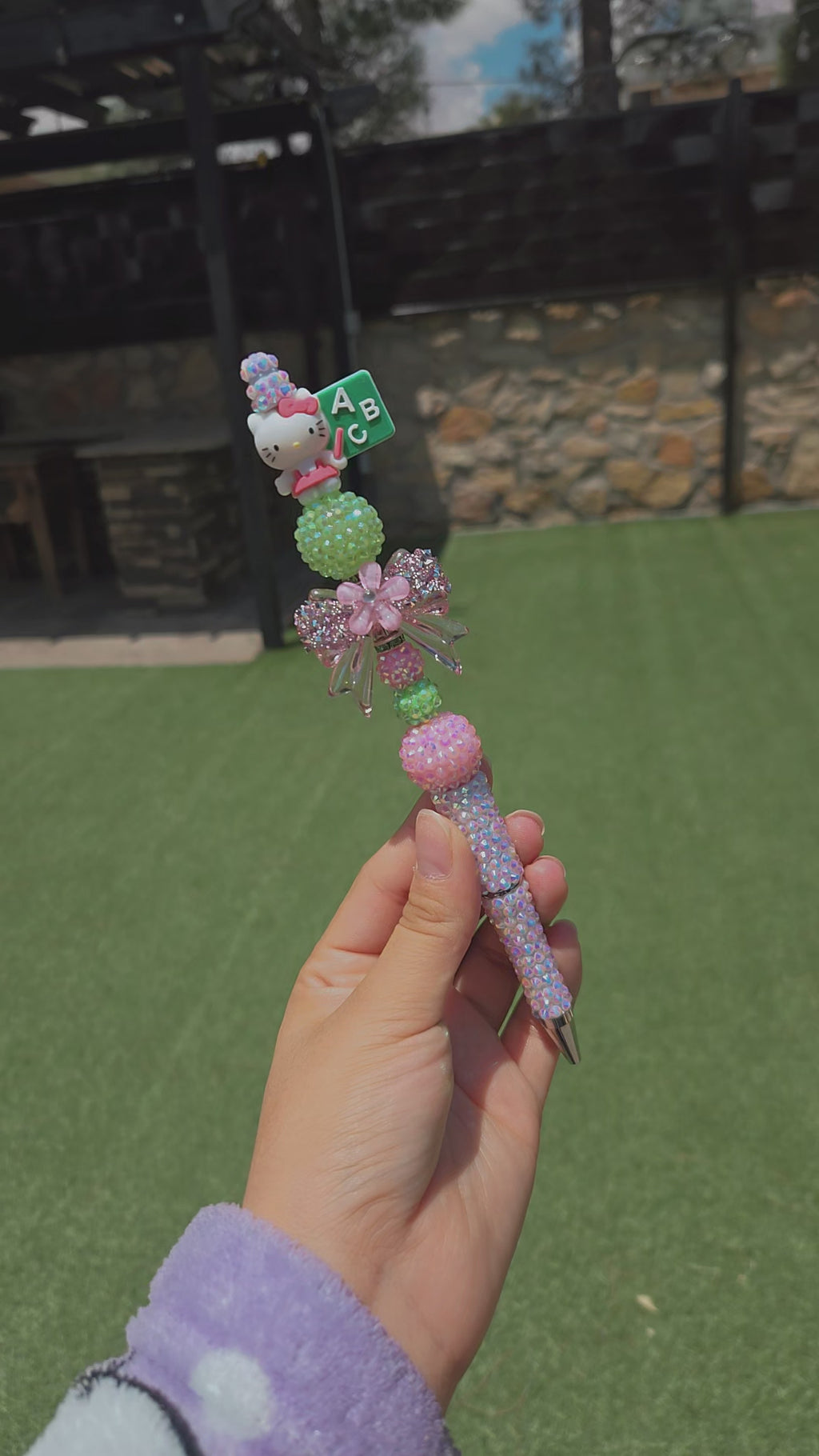 Hello Kitty Spakle Beaded Pen 🌸✨️