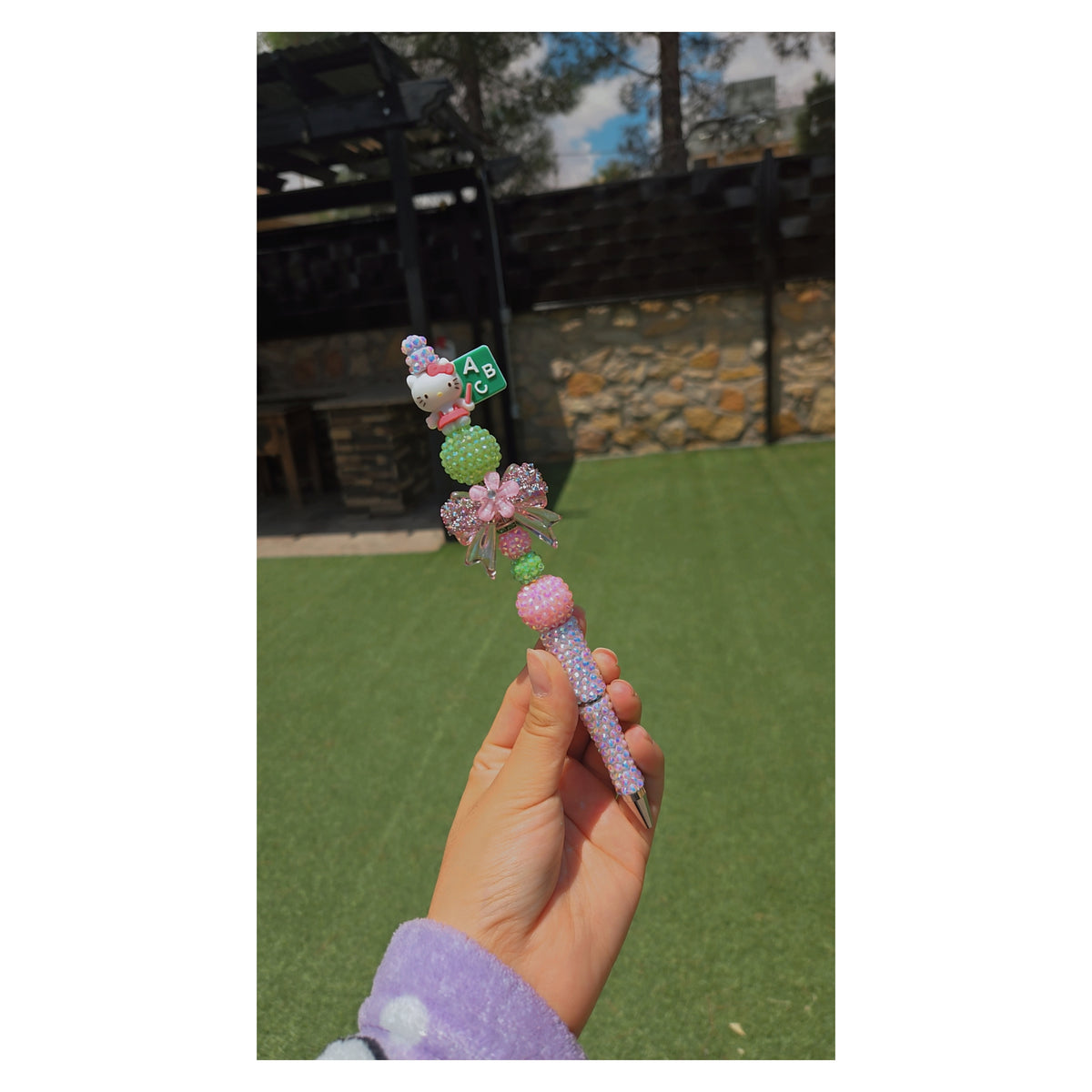Hello Kitty Spakle Beaded Pen 🌸✨️